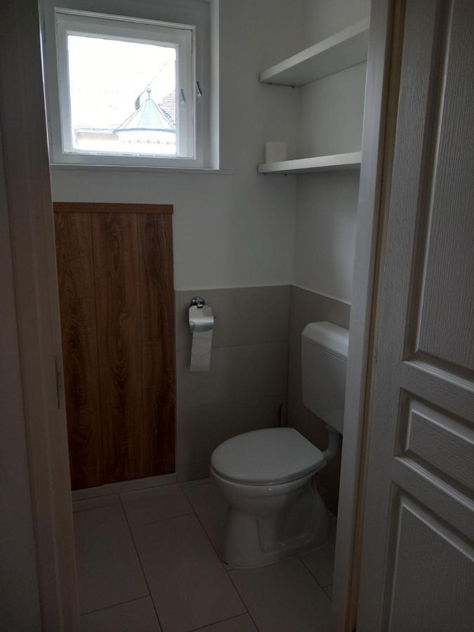 Korvin One Apartman Pápa Dış mekan fotoğraf