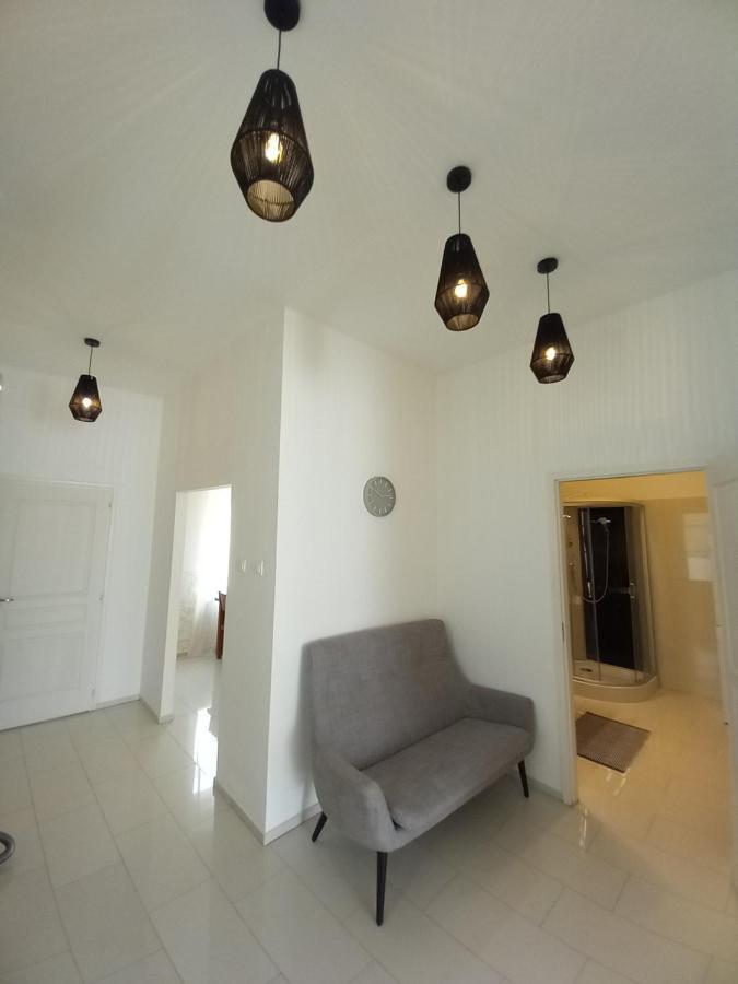 Korvin One Apartman Pápa Dış mekan fotoğraf